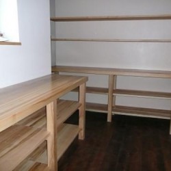 parasta virtuves iekarta, laba virtuves iekarta, masivkoka virtuves iekarta,